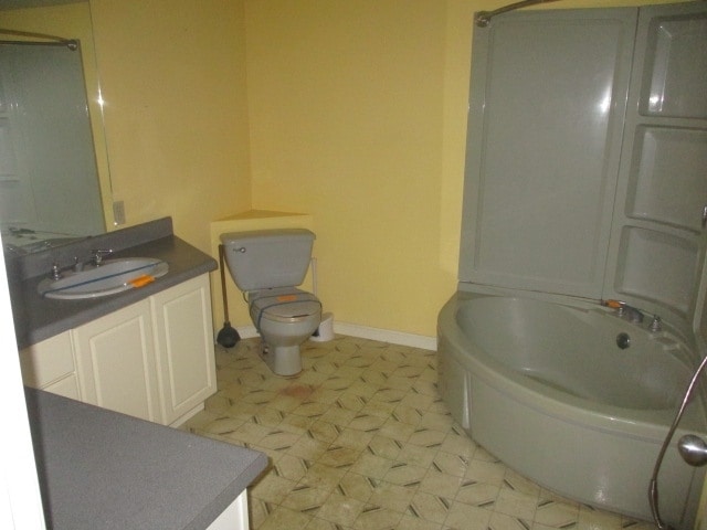 Building Photo - 306 E Cypress St