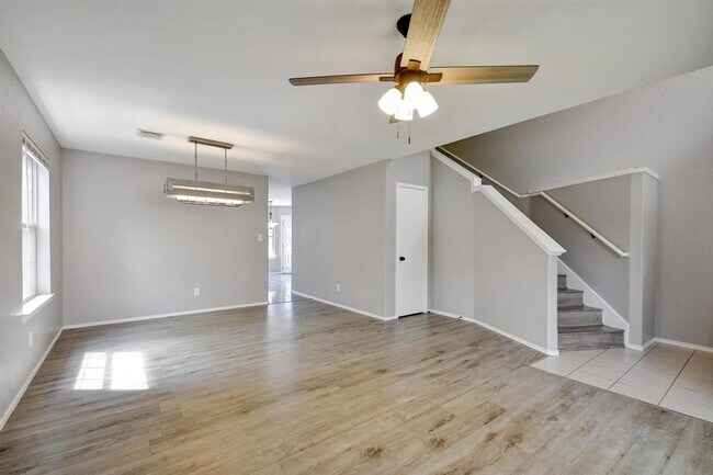 Building Photo - 4314 Knollbluff