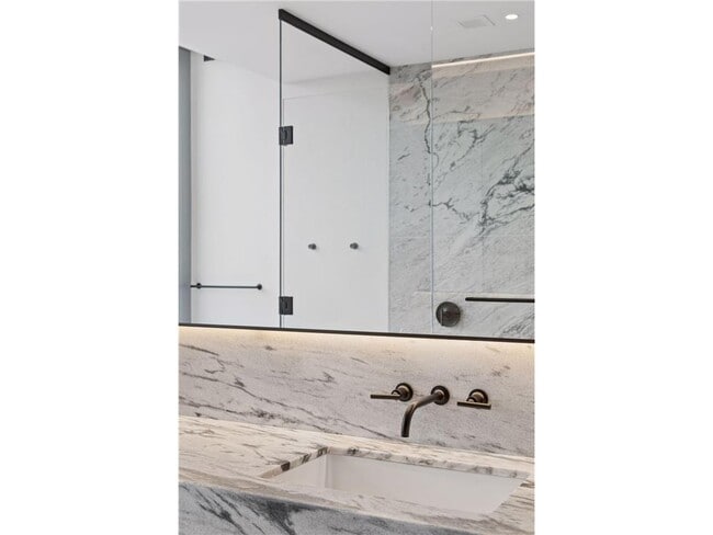 Building Photo - 255 Hennepin Ave