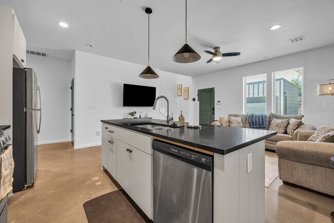 Building Photo - P.57 Kode Properties, LLC 1240-1242