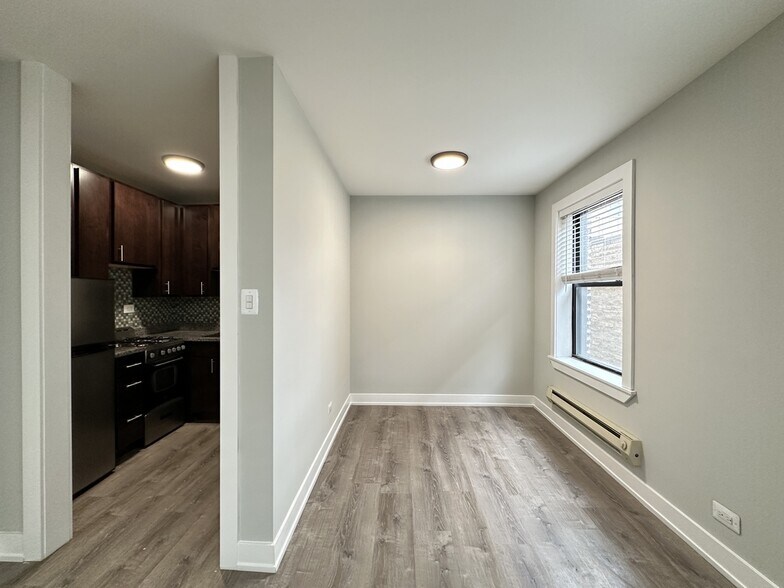 Building Photo - 4349 N Damen Ave