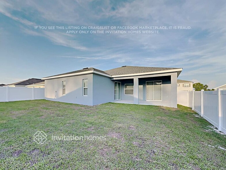 Building Photo - 165 St Thomas Dr