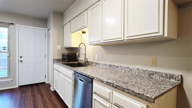 Building Photo - 13607 Flagstone Ln