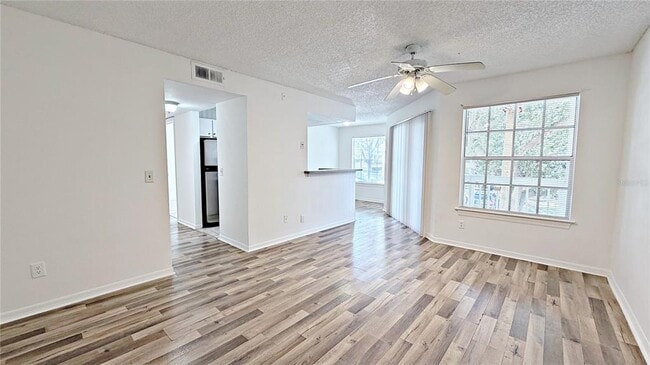 Building Photo - 1037 S Hiawassee Rd