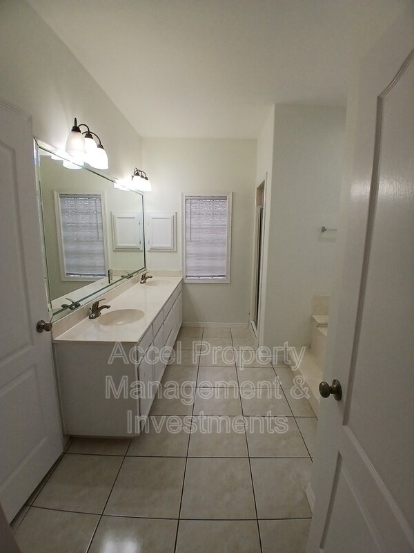 Building Photo - 130 San Jacinto St