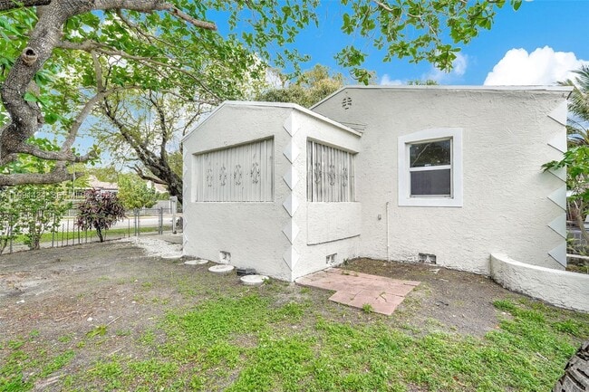 Building Photo - 299 NW 43rd St