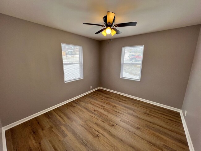 Building Photo - Cozy 2-Bedroom Apartment in Riverside!