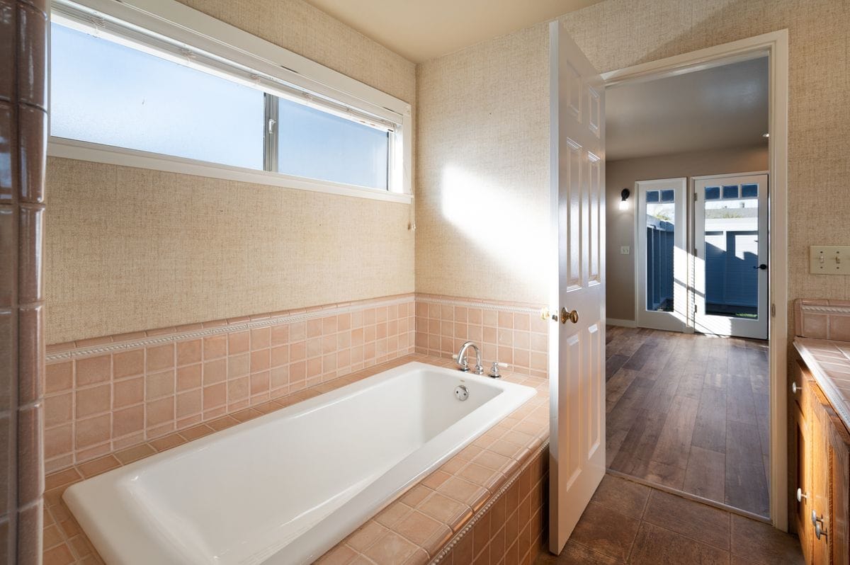 Building Photo - 1314 10th St