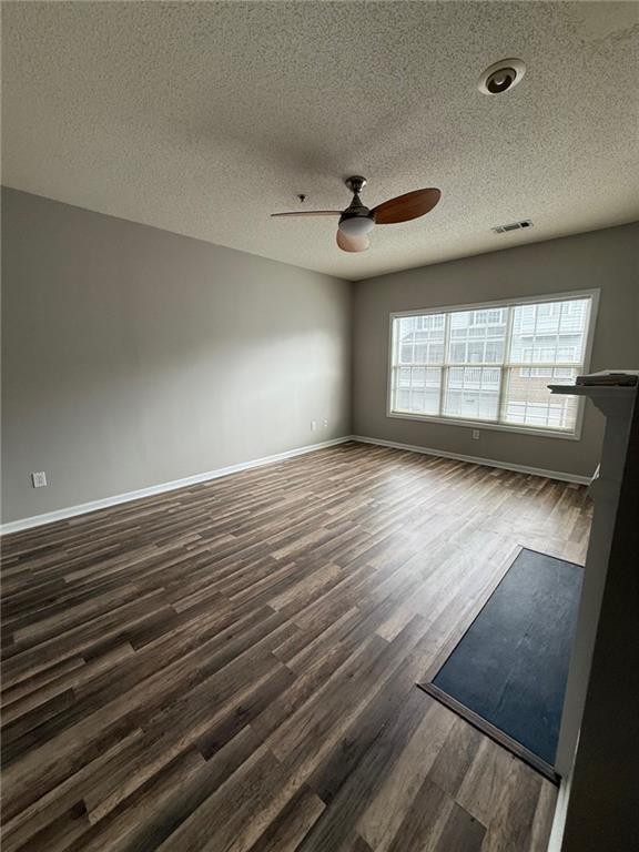 Building Photo - 1306 Vinings Forest Ln