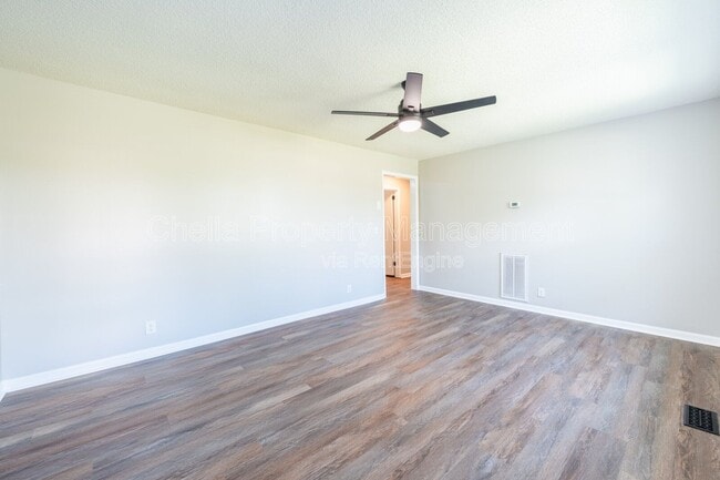 Building Photo - 282 Southburn Dr