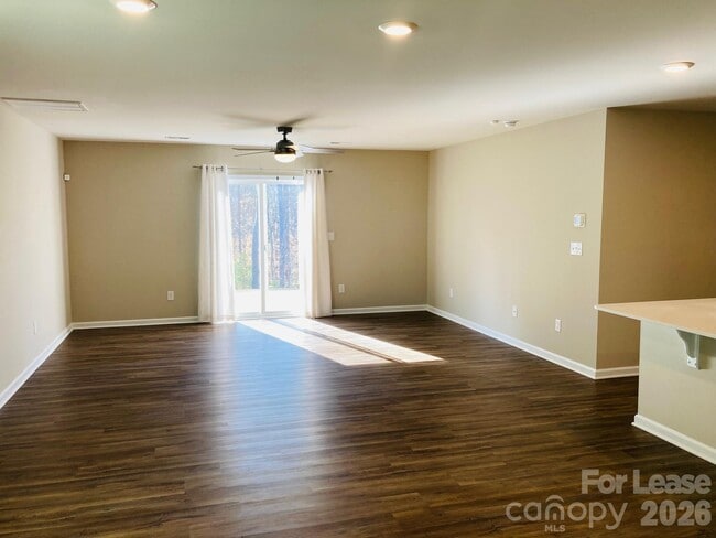 Building Photo - 3242 Treyson Dr