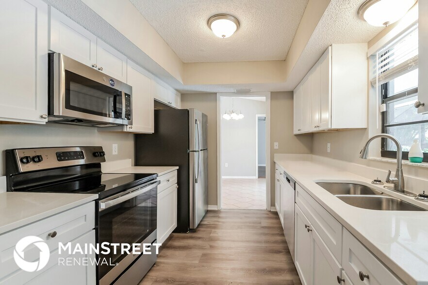 Building Photo - 5864 Pauma Ct
