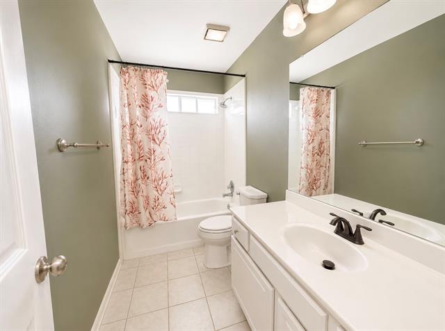 Building Photo - 7900 Squire Ln