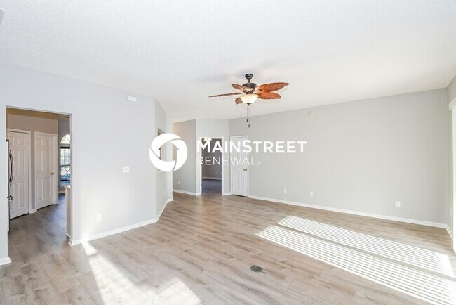 Building Photo - 3 Bedroom Pet-Friendly Home in Fernandina Beach, FL with Main Street Renewal