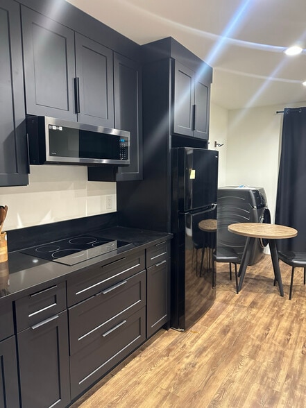 Building Photo - 935 Marietta St