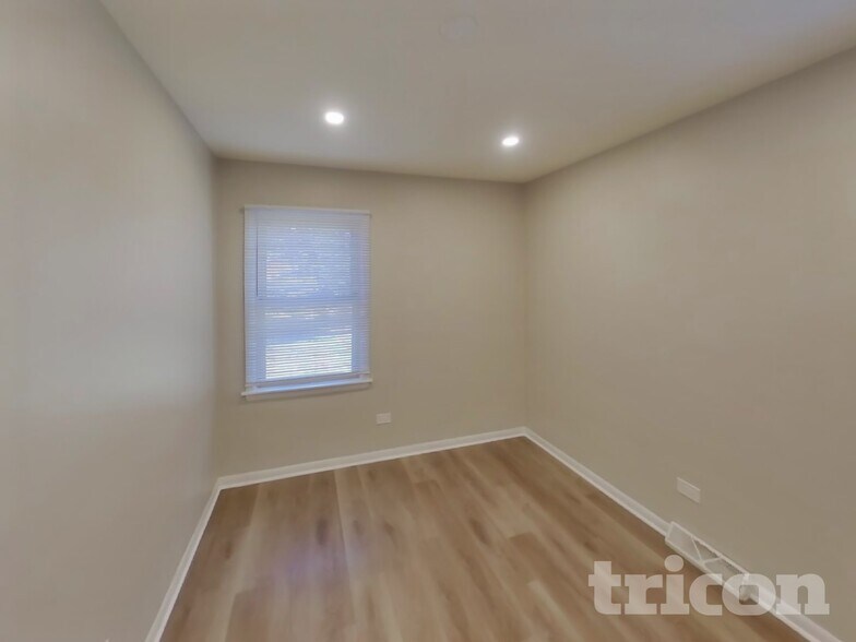 Building Photo - 36493 N Hawthorne Ln