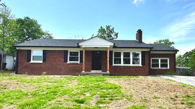 Primary Photo - 1821 Blue Ridge Dr