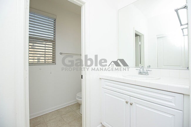 Building Photo - 21916 Moveo Dr