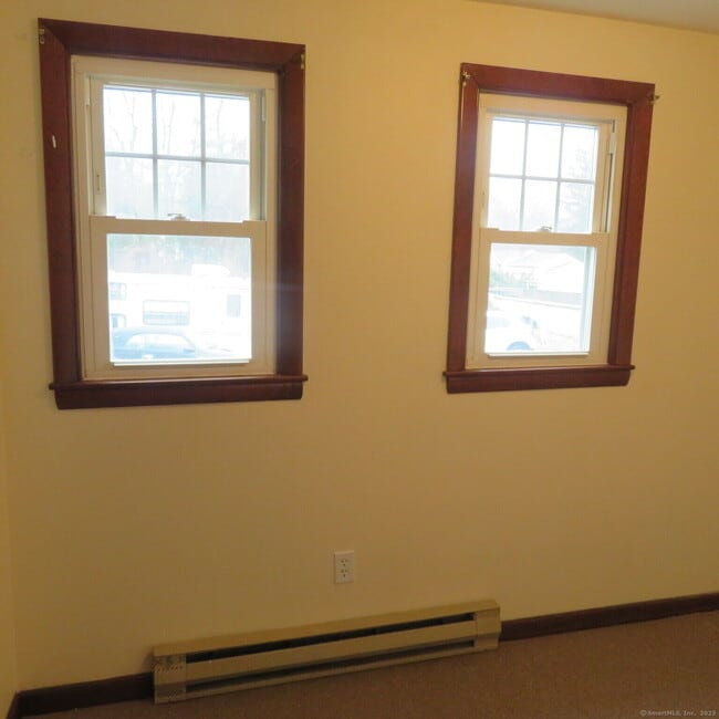 Building Photo - 57 Artisan St