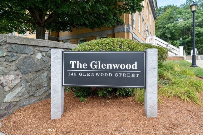 Building Photo - 145 Glenwood St