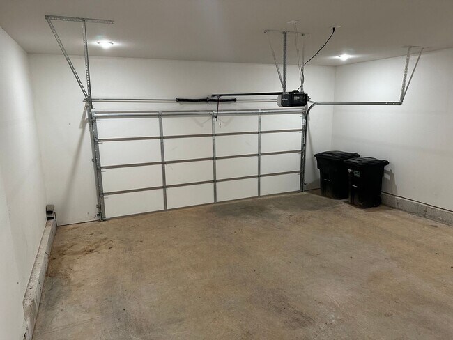 Building Photo - Now LEASING in Summit Pass! Available May 18, 2026!