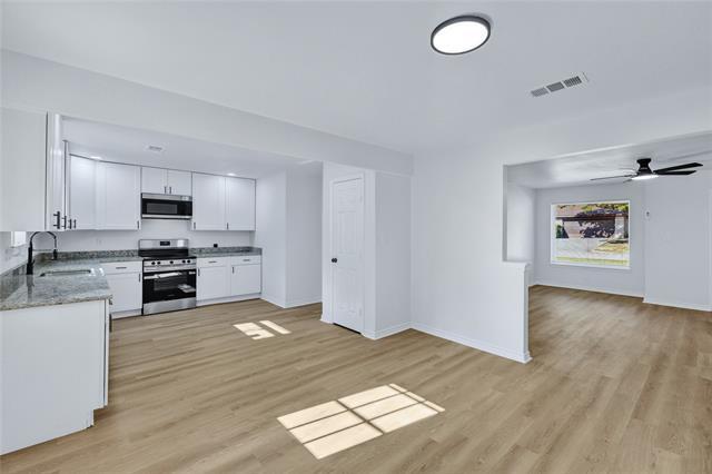 Building Photo - 211 Woodlawn Dr