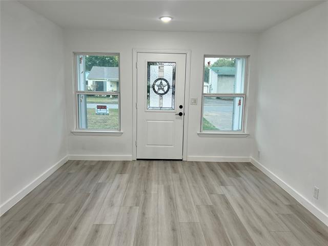 Building Photo - 3909 Carnation Ave