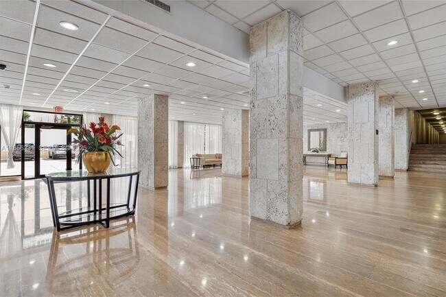 Building Photo - 1980 S Ocean Dr