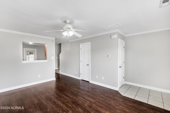 Building Photo - 404 Springwood Dr