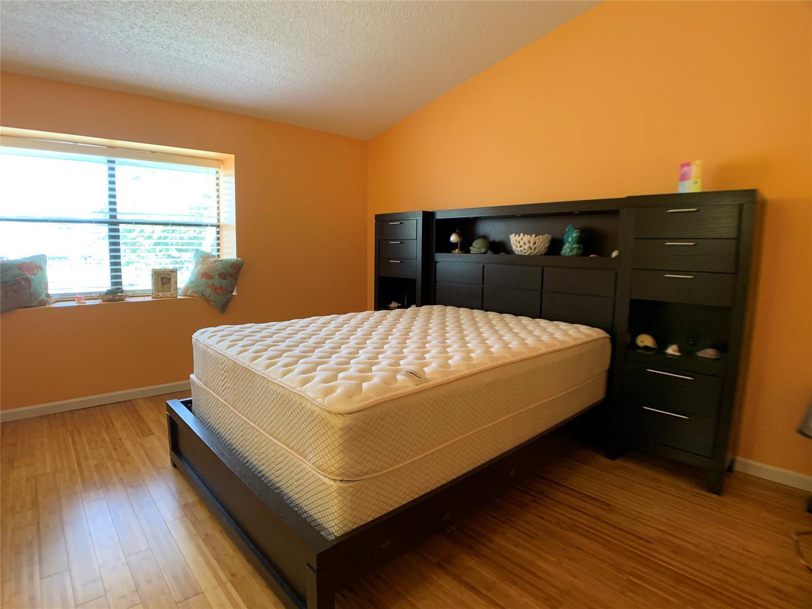 Building Photo - 3453 Carambola Cir S