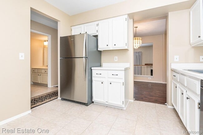 Building Photo - 5075 Buckingham Pl Dr