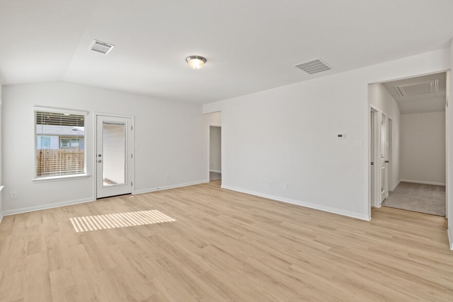 Building Photo - 5000 Stockton Ln