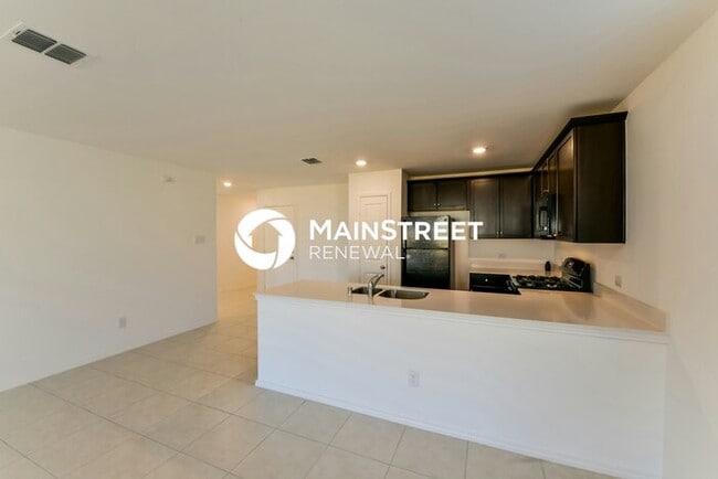 Building Photo - 3 Bedroom Pet-Friendly Home in Fort Worth, TX with Main Street Renewal