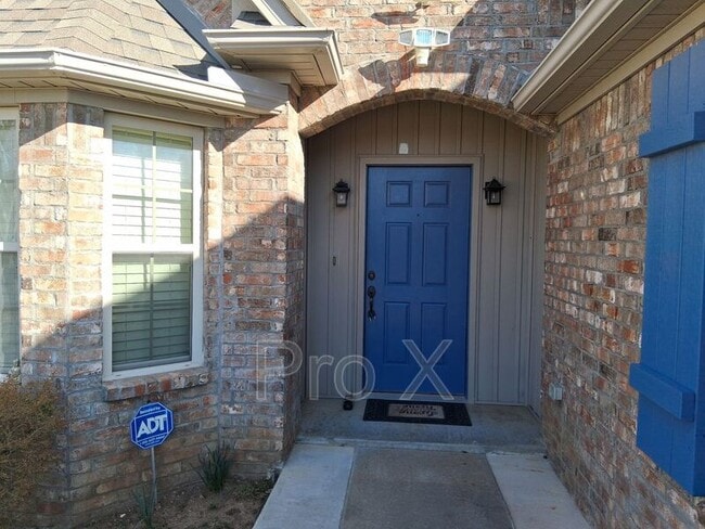 Building Photo - 3864 W Providence Dr