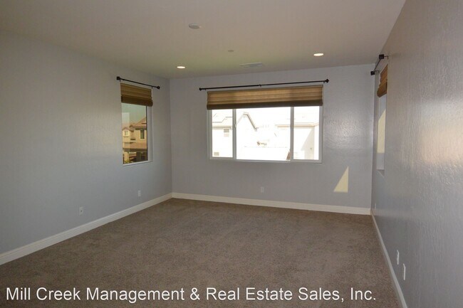 Building Photo - 4 br, 3 bath House - 2618 W. Sady