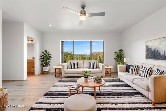 Building Photo - 1280 Majestic Vw Dr