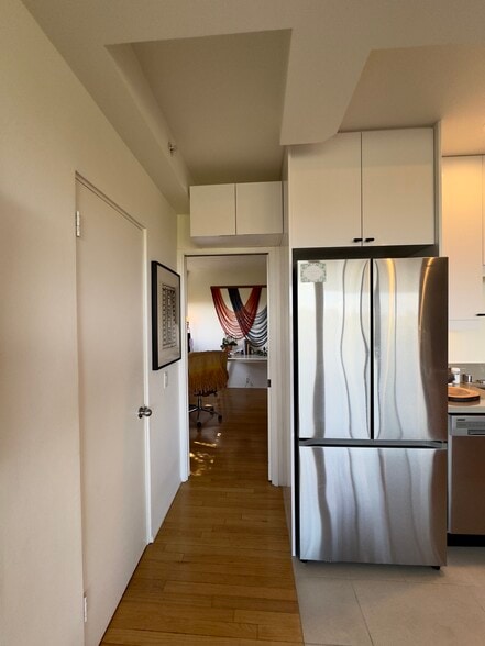 Building Photo - 8968 Crescent Dr