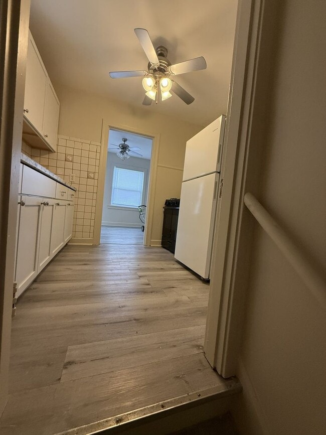 Building Photo - Beautiful 3 Bedroom 1 Bathroom Home