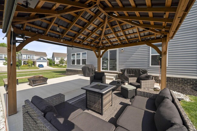 Building Photo - 1059 Honeycomb Ln
