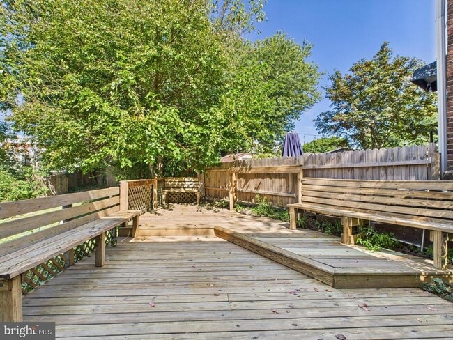 Building Photo - 218 Rector St