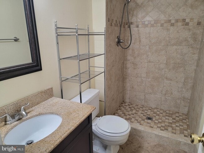 Building Photo - 9220 Niki Pl