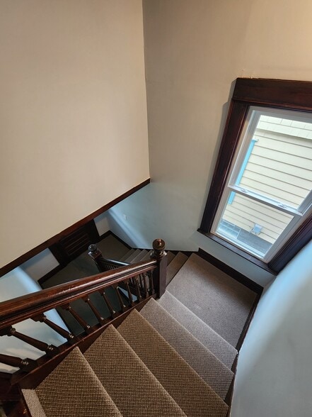 Building Photo - 260 Tennyson Ave