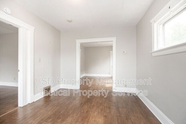 Building Photo - 4409 Bucyrus Ave
