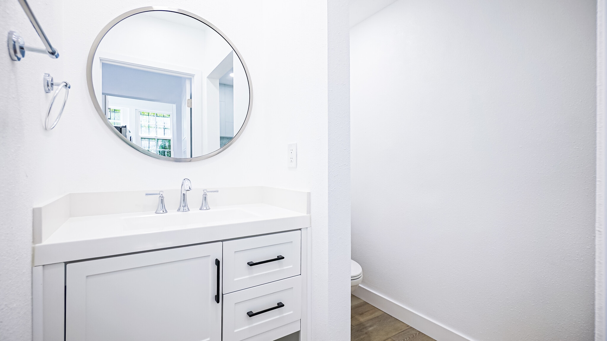 Building Photo - 2065 Ivar Ave