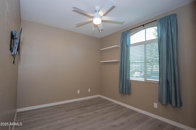 Building Photo - 3951 E Turley St