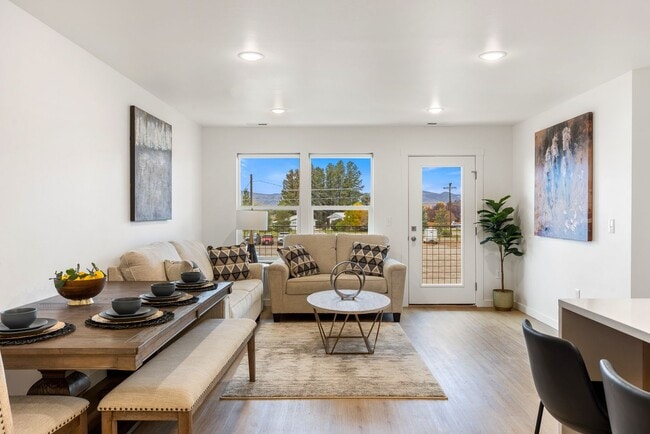 Building Photo - New Construction! Free first month rent