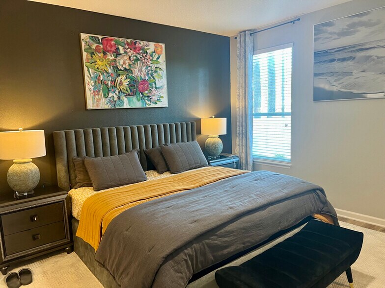 Building Photo - 700 Briar View Dr