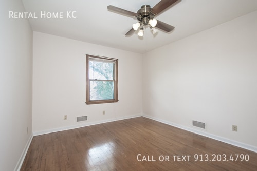 Building Photo - 9151 Somerset Dr