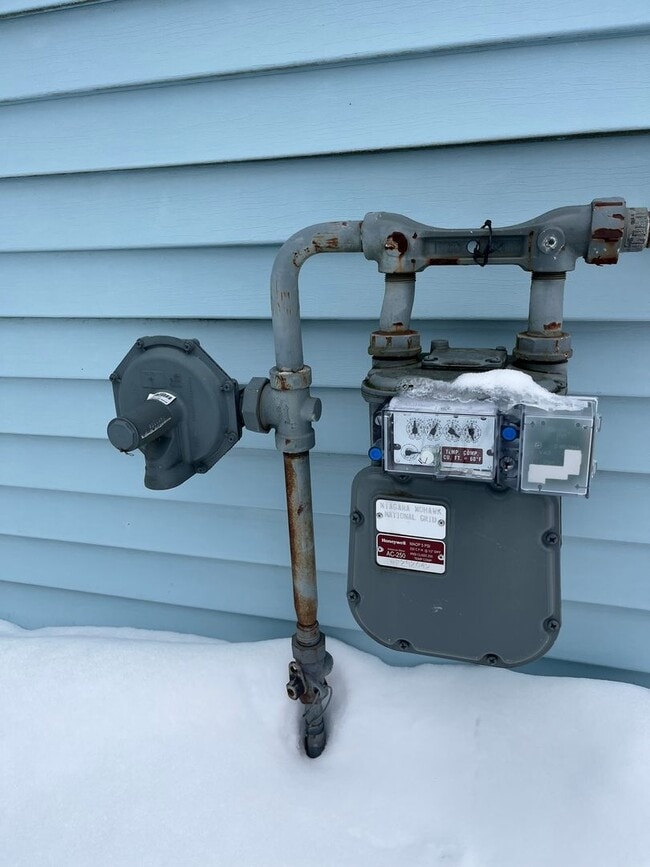 Building Photo - 8430 Fathom Dr