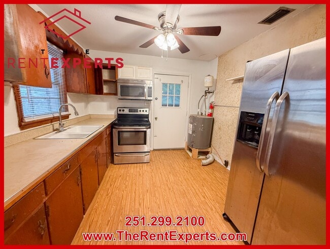 Building Photo - 1701 Conti St